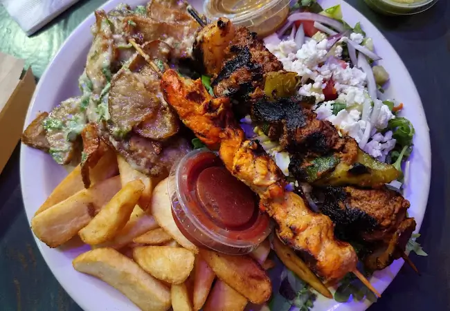 Quebobs Mediterranean Restaurant