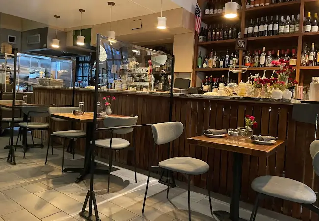 Qanoon Restaurant