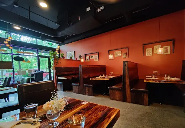 Bay Leaf Bar & Grill